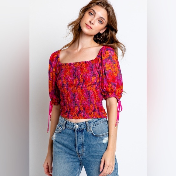 Free People Floral Print Women's Smocked Puff Sleeve Crop Top  Hot Pink NWT - Picture 3 of 11